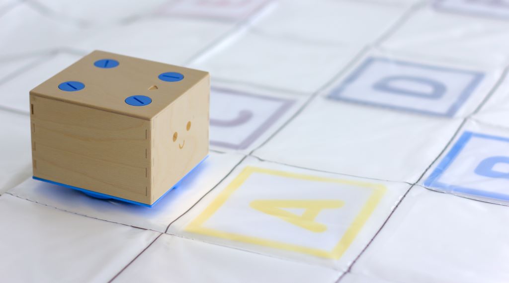Cubetto Transparent Robot Map